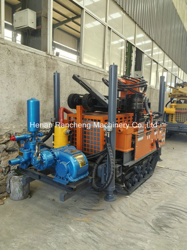 बोरहोल के लिए 77.3KW यूचाई इंजन के साथ 180 मीटर मिनी क्रॉलर वाटर वेल ड्रिलिंग रिग