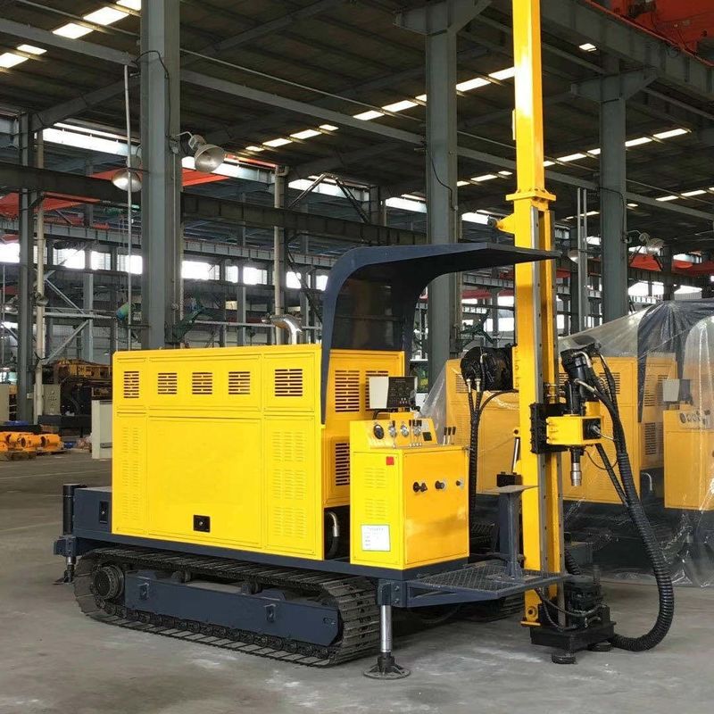 2200 आरपीएम गति हाइड्रोलिक क्रॉलर कोर ड्रिलिंग रिग 74KW कमिंस डीजल इंजन द्वारा संचालित