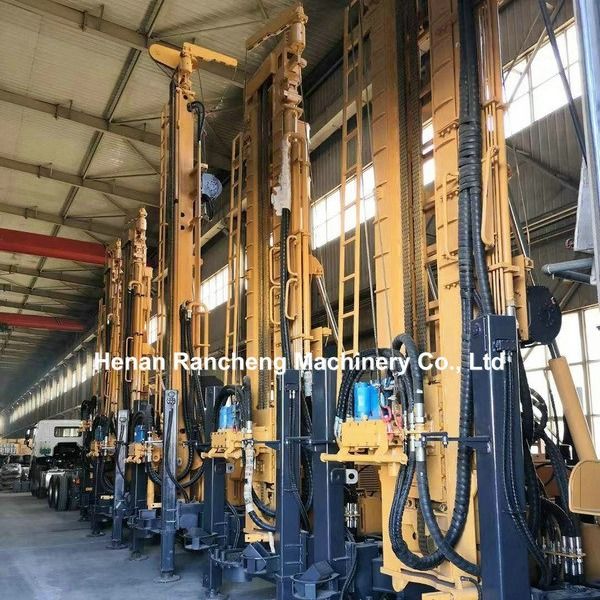 RCF700C मल्टीफंक्शनल ड्रिलिंग मशीन 700 मीटर क्रॉलर माउंट मोबाइल वाटर वेल ड्रिलिंग रिग ड्रिलिंग मशीन