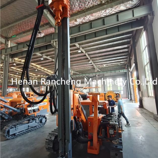 20 मीटर हाइड्रोलिक एकीकृत डीटीएच ड्रिलिंग रिग आरसीजेड412बी-1 मॉडल 58KW यूचाई इंजन धूल कलेक्टर के साथ