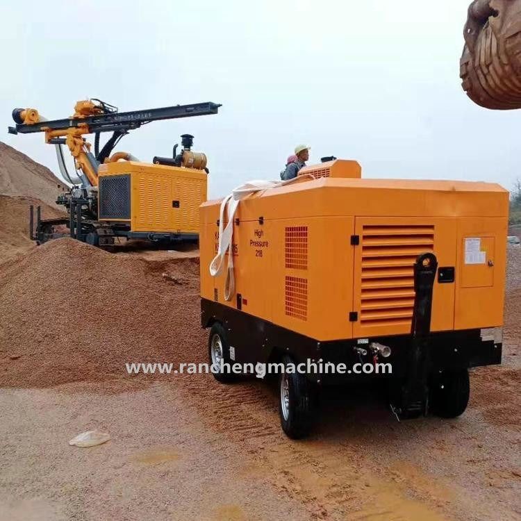 1400 किलोग्राम पोर्टेबल डीजल स्क्रू एयर कंप्रेसर 55KW 8Bar कार्य दबाव के लिए