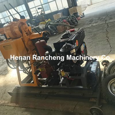 हाइड्रोलिक प्रणाली के साथ 200 मीटर तक की गहराई के लिए बहुमुखी छोटे बोरिंग रिग